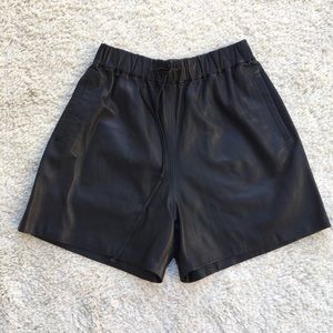 ITMFL High Waisted Iambskin Leather Short